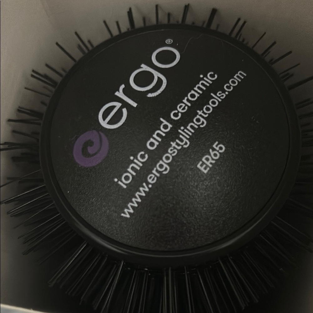 Ergo er65 Ionic Ceramic Professional Round Brush new in box - Picture 3 of 3